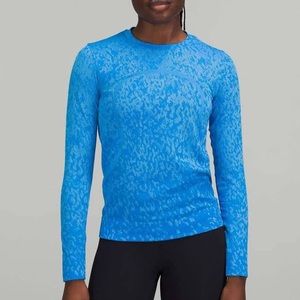Lululemon leopard print relaxed fit swiftly tech
Size: 2 Color: blue